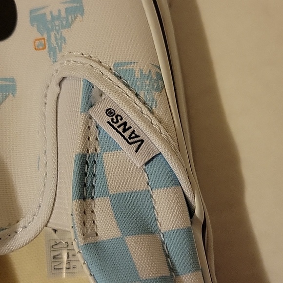 New in Box w/Tags: VANS Disney 50th Anniversary Mickey Mouse Slip On - Picture 11 of 16